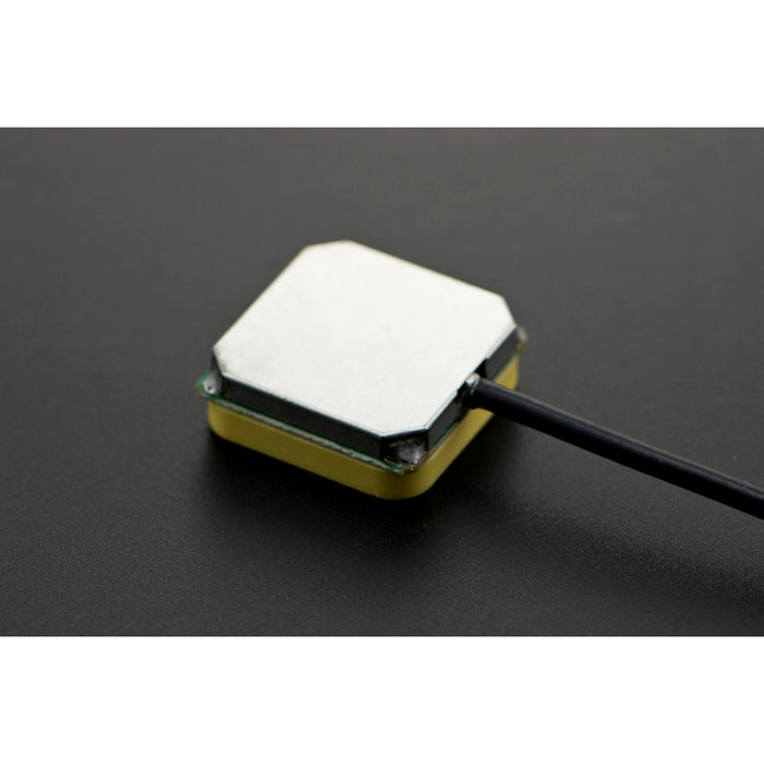 Built-in GPS Antenna (with amplifing function)
