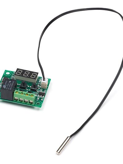 12V Precision Temperature Controller with 3 digit display 10Amp Relay