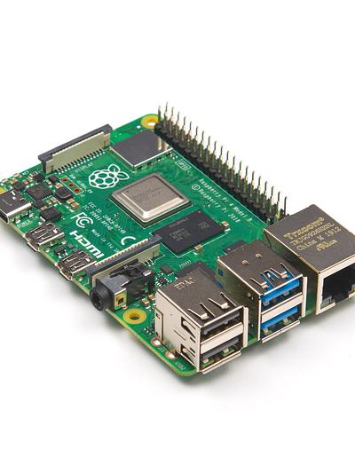 Raspberry Pi 4 Model B (2GB RAM)