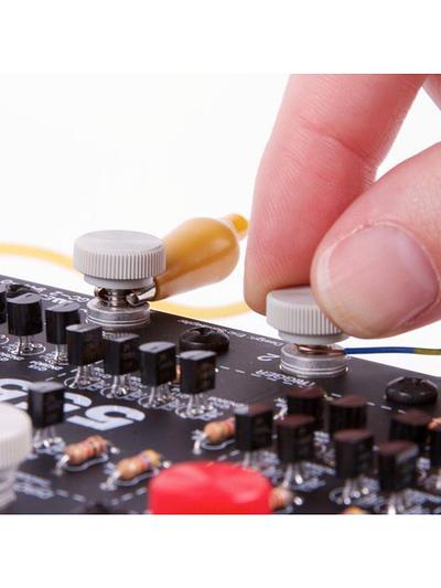 The Three Fives Kit: A Discrete 555 Timer