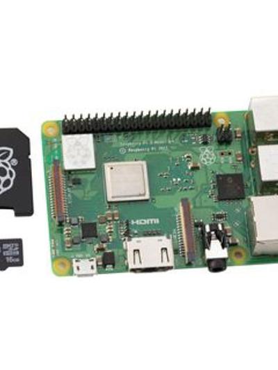 Raspberry Pi 3 Model B+ with included NOOBS 32Gb Sandisk micro SD card
