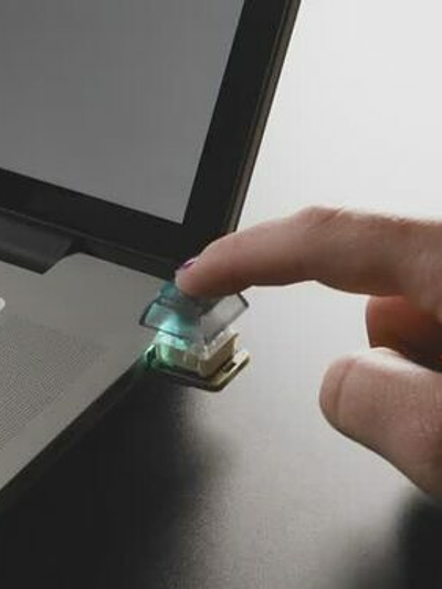 Adafruit NeoKey Trinkey - USB NeoPixel Mechanical Key Switch
